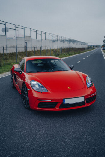 Porsche 718 Cayman T